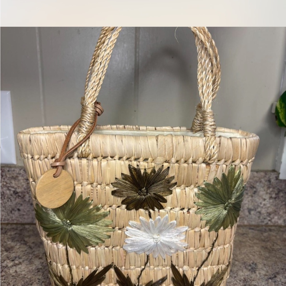 Nine West Floral Straw Tote Handbag Purse- Cream and Green Boho Beach